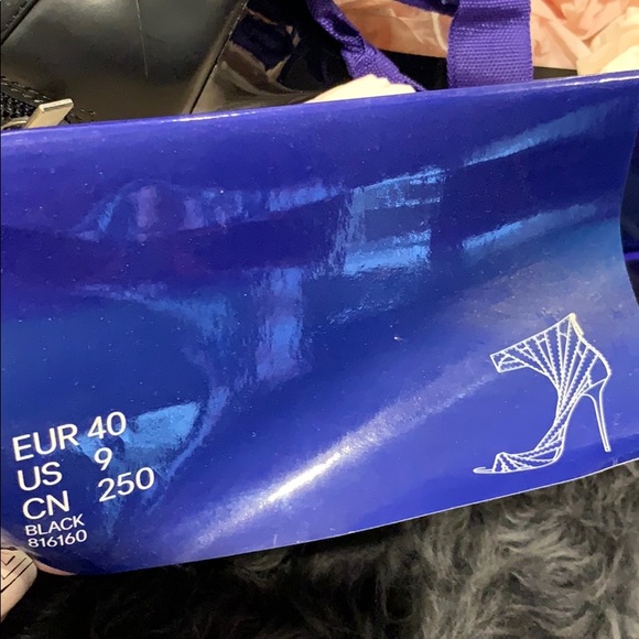 Jimmy Choo for H&M - Picture 7 of 8